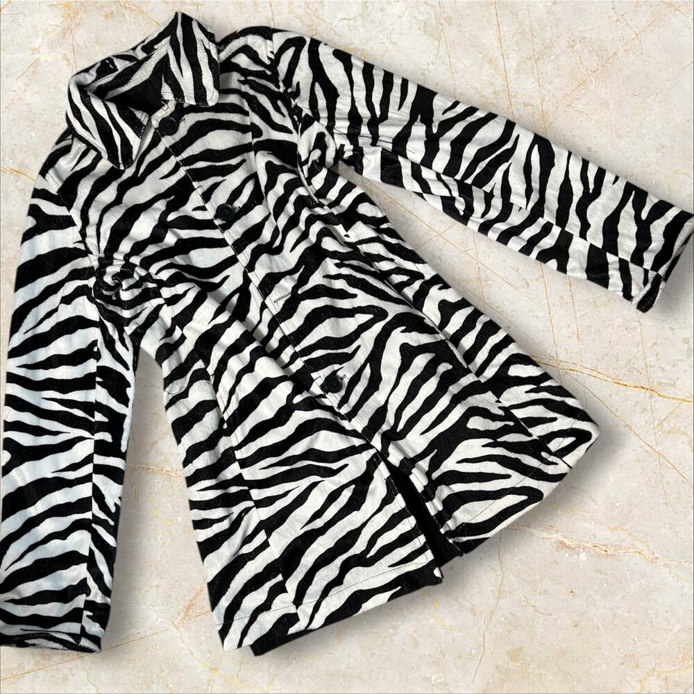 Free Spirit Women's Medium Reversible Zebra Print Coat Stylish Versatile Jacket